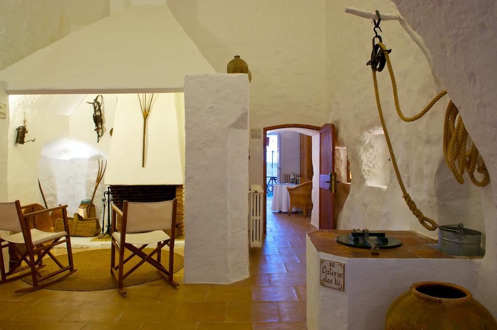 Alcaufar Vell Hotel Rural&Restaurant Sant Lluís Esterno foto